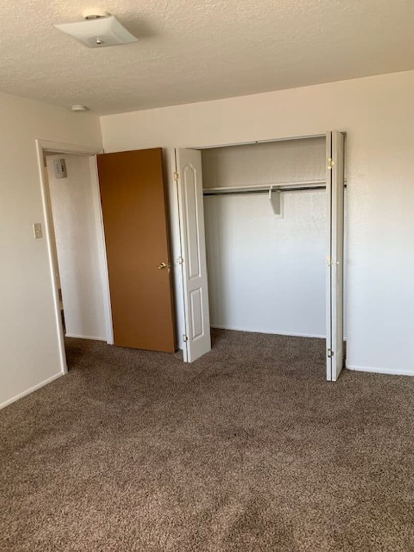 Albuquerque Apartment: 1400 Virginia St. NE