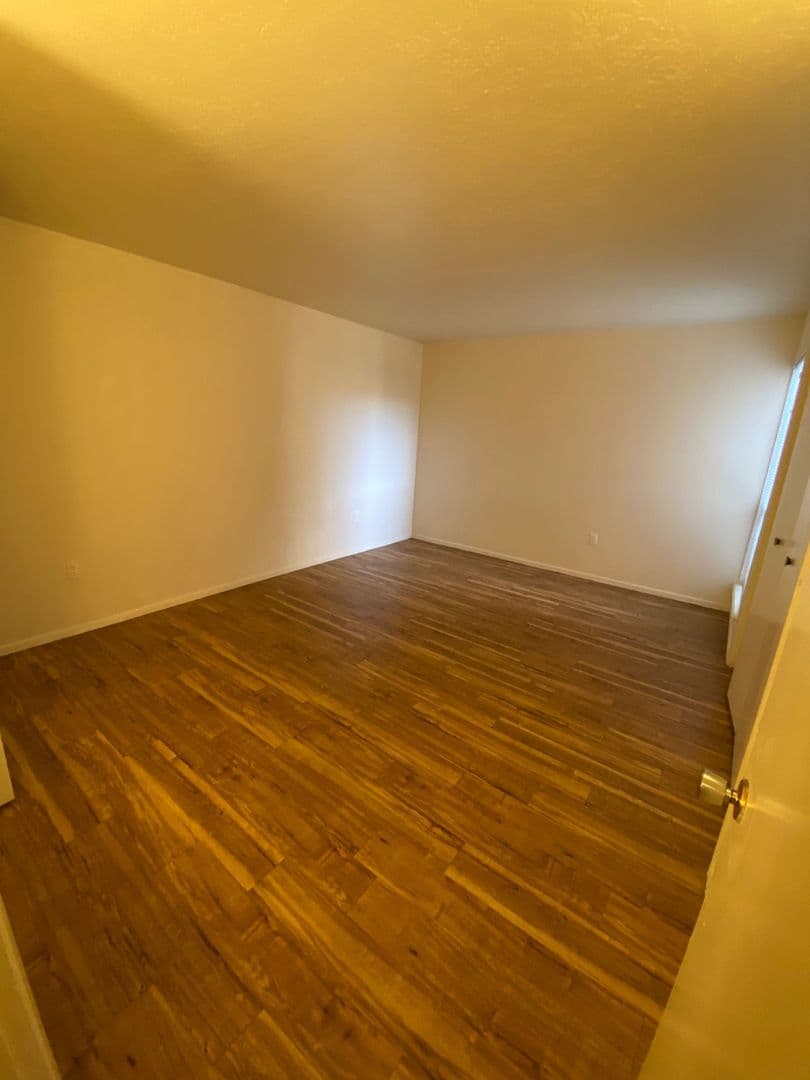 Abq Apartment: 124 Harvard Dr. SE