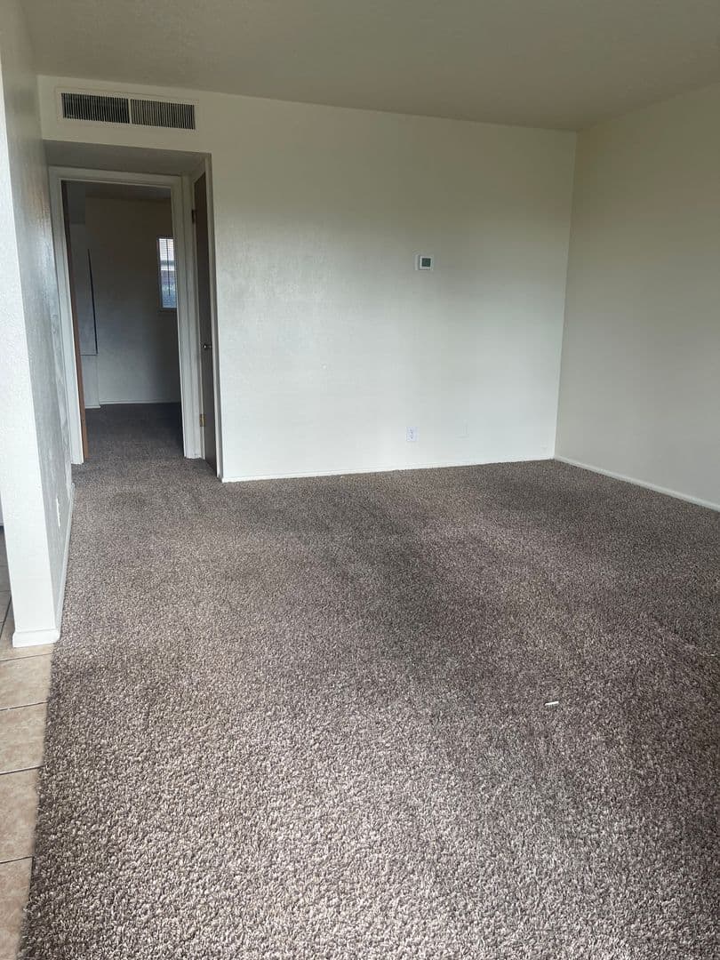 Albuquerque Apartment: 1400 Virginia St. NE