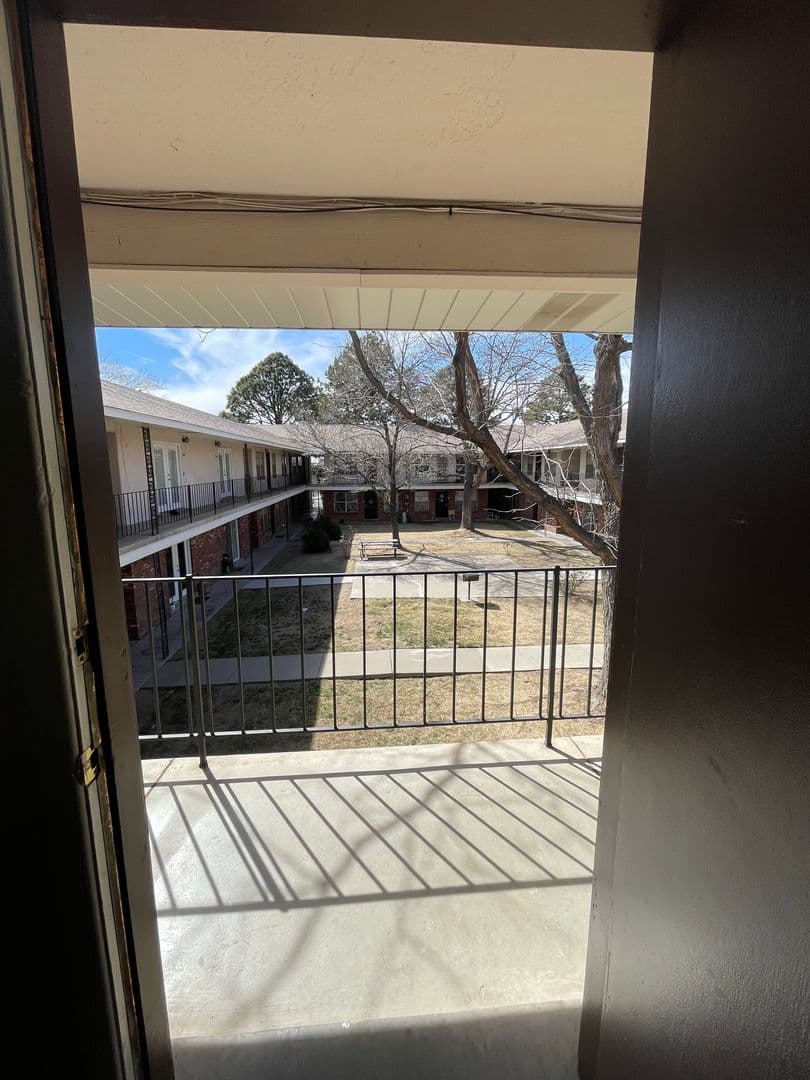 Albuquerque Apartment: 1400 Virginia St. NE