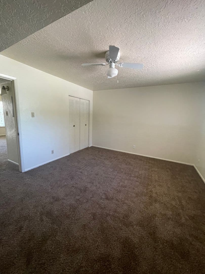 Albuquerque Apartment: 1400 Virginia St. NE