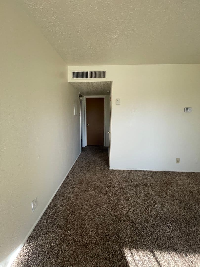 Albuquerque Apartment: 1400 Virginia St. NE