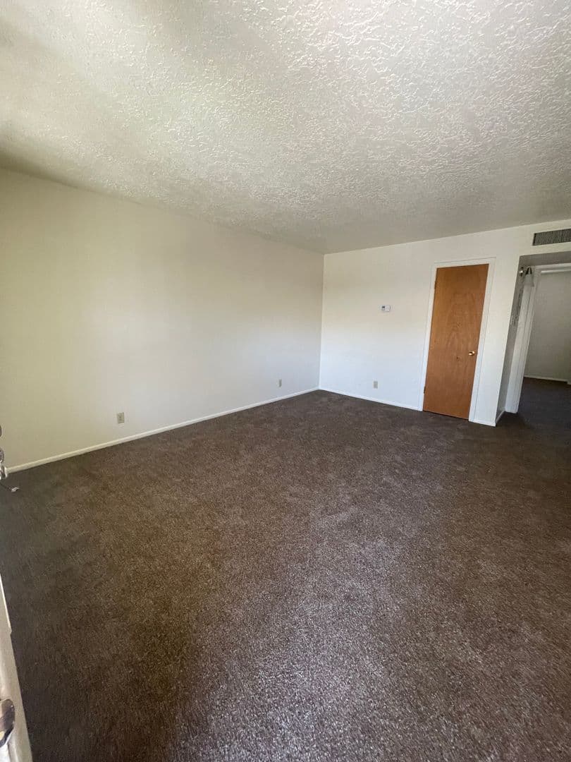 Albuquerque Apartment: 1400 Virginia St. NE