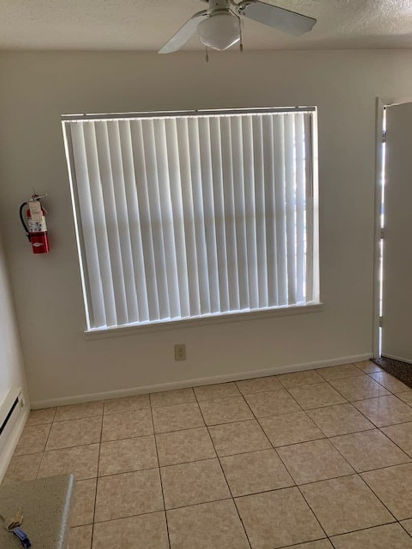 Albuquerque Apartment: 1400 Virginia St. NE