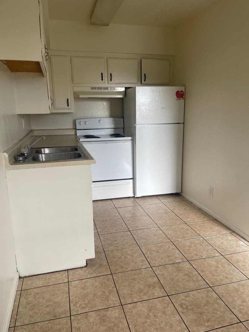 Albuquerque Apartment: 1400 Virginia St. NE