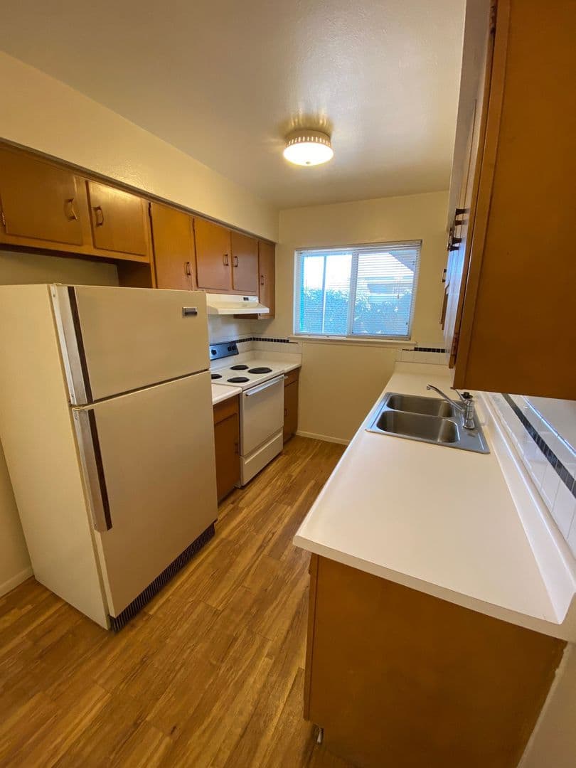 Abq Apartment: 124 Harvard Dr. SE