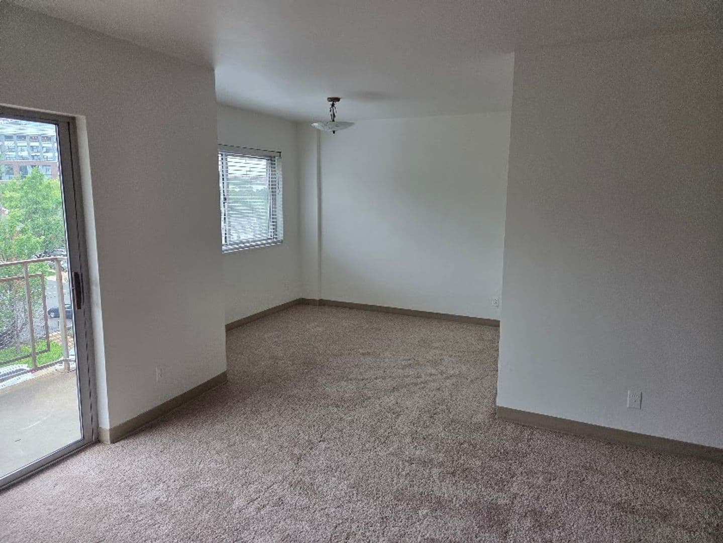 Arlington Apartment: 1220 North Pierce Street