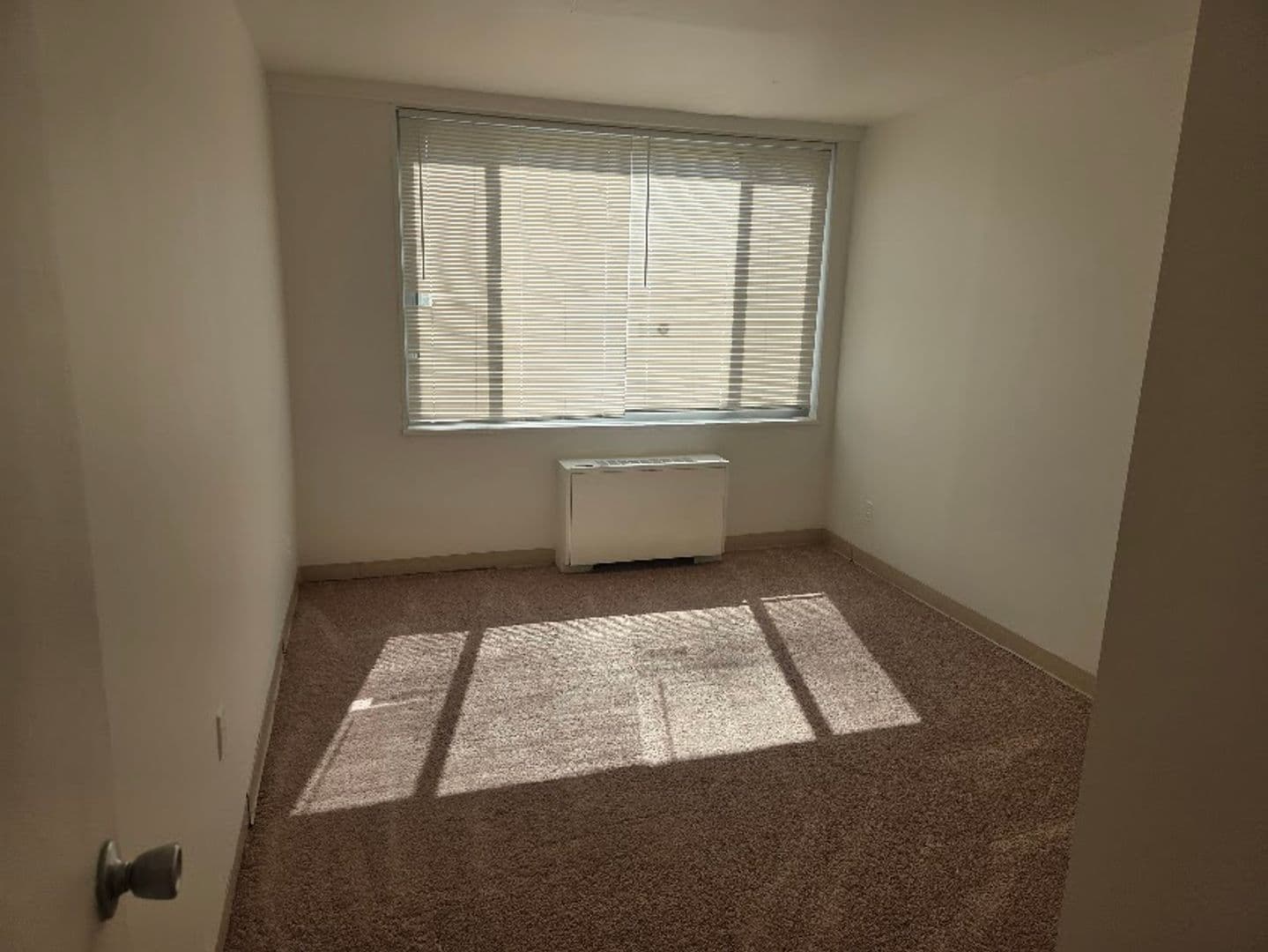 Arlington Apartment: 1215 North Fort Myer Drive