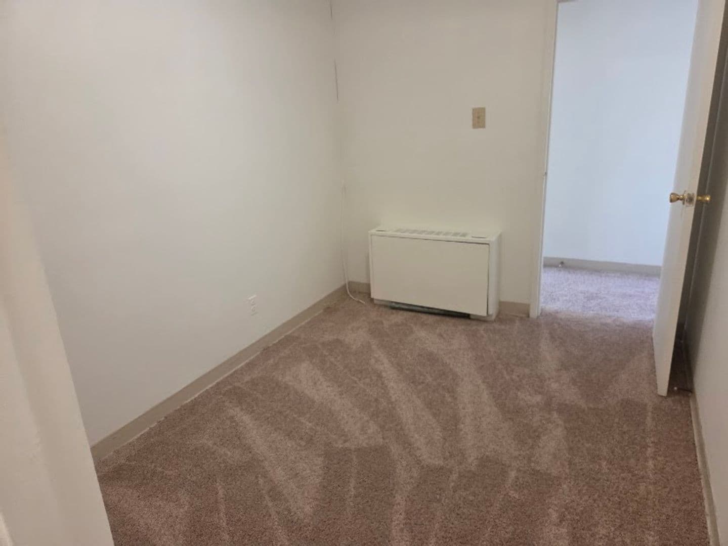 Arlington Apartment: 1215 North Fort Myer Drive