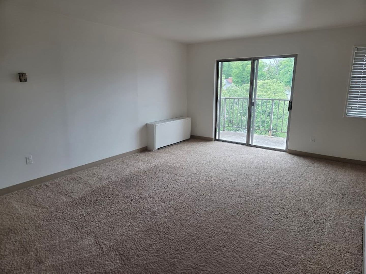 Arlington Apartment: 1530 N. 12th Street