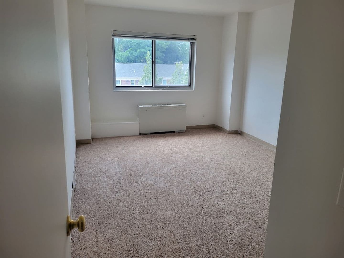 Arlington Apartment: 1220 North Pierce Street