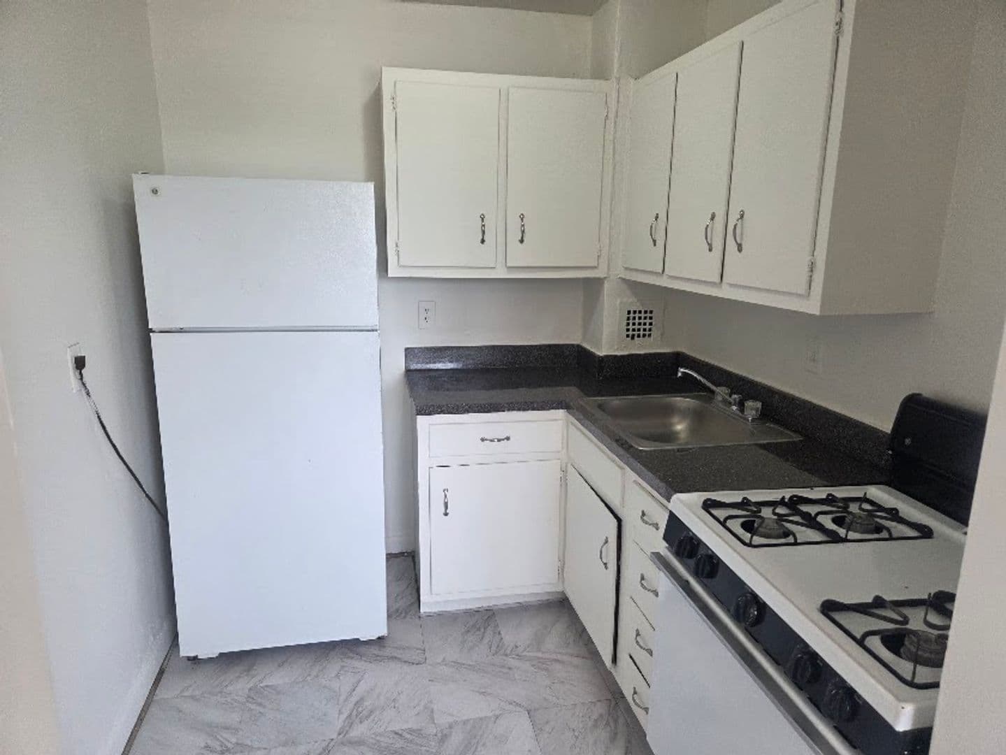 Arlington Apartment: 1215 North Fort Myer Drive