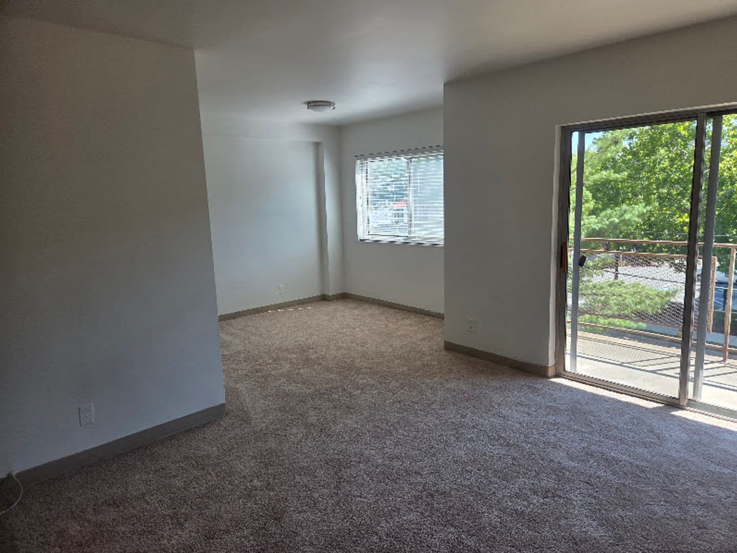 Arlington Apartment: 1220 North Pierce Street