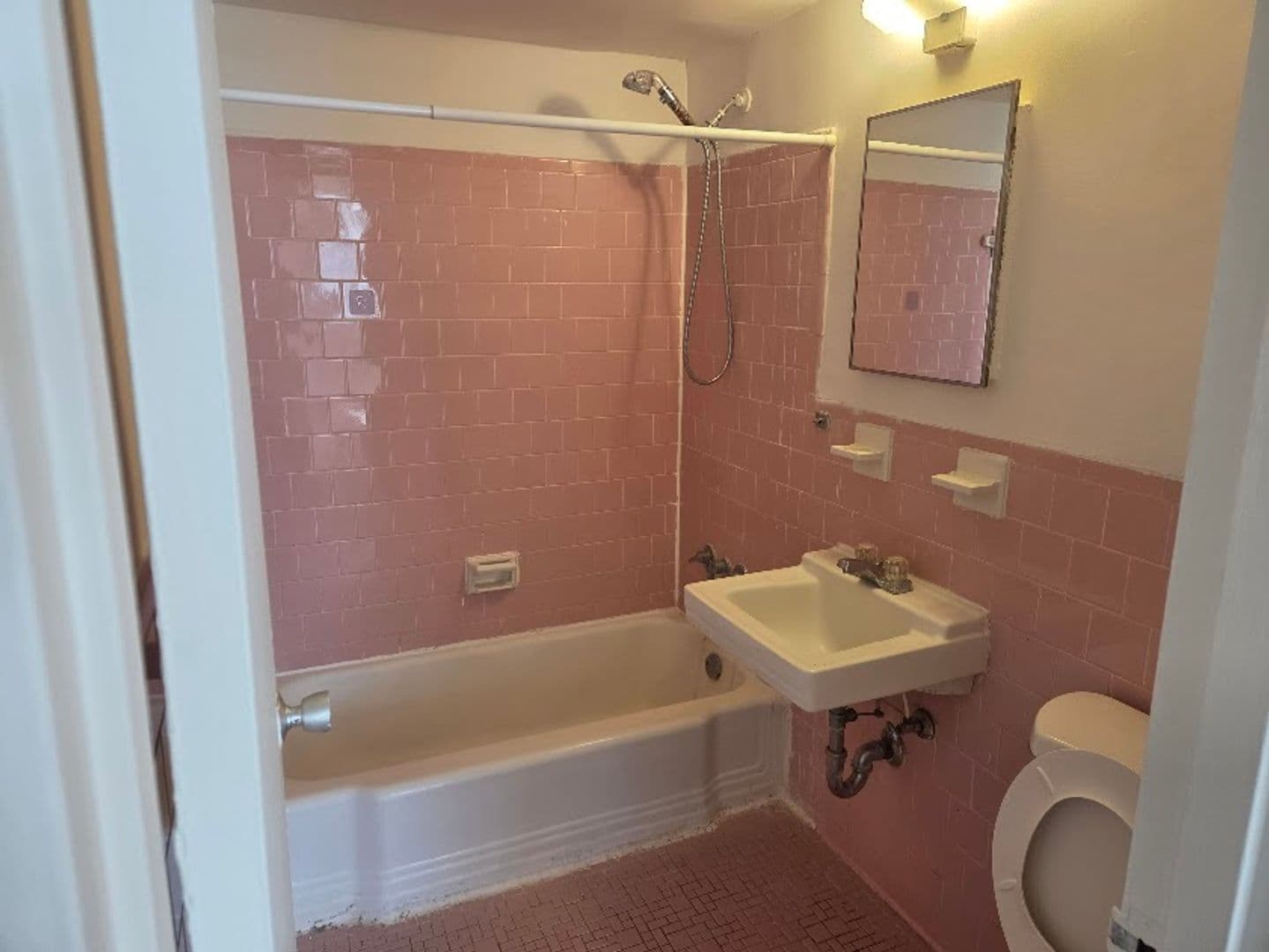Arlington Apartment: 1215 North Fort Myer Drive