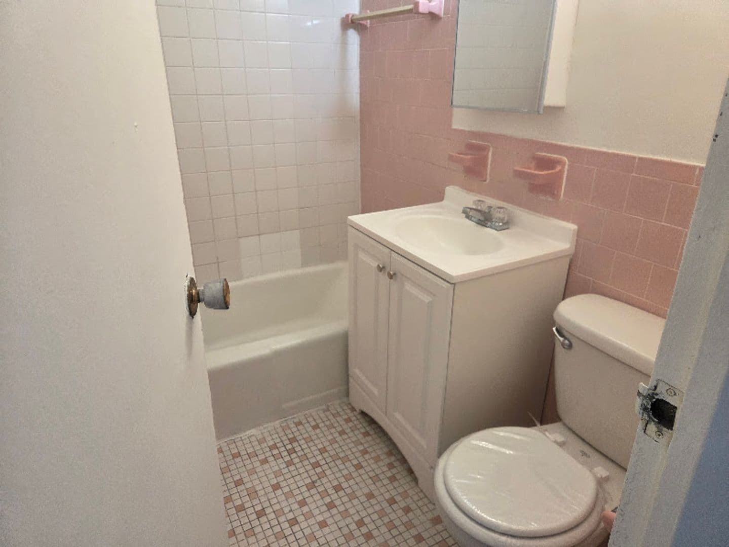Arlington Apartment: 1220 North Pierce Street