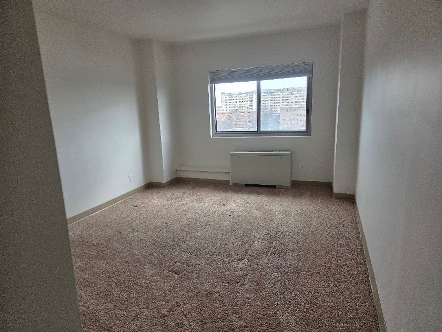 Arlington Apartment: 1220 North Pierce Street