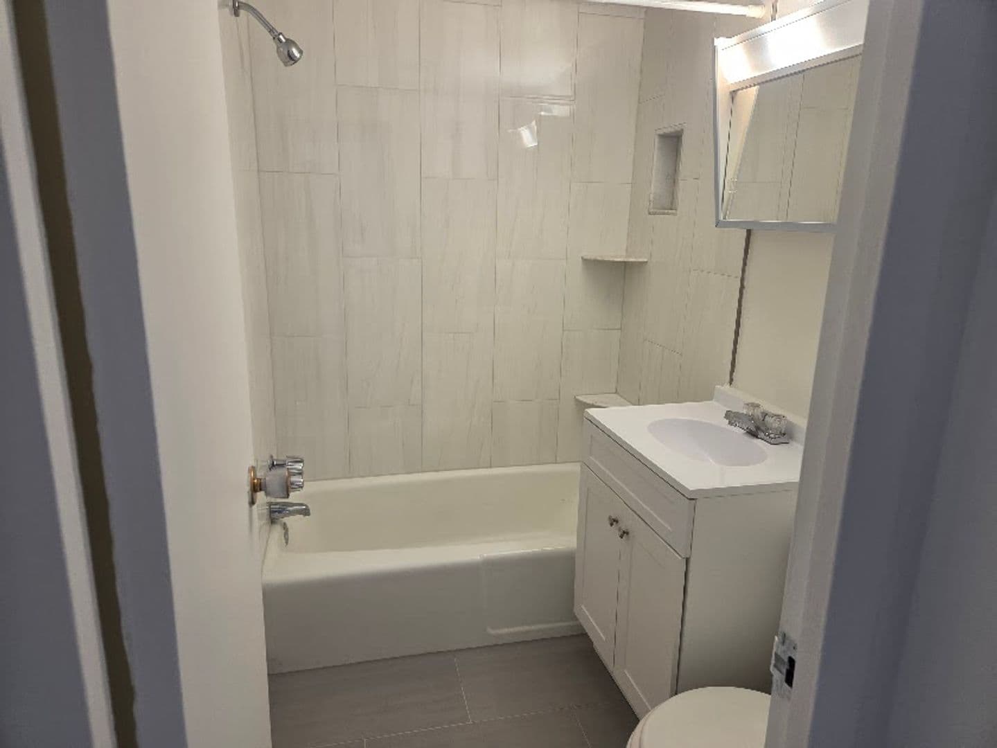 Arlington Apartment: 1220 North Pierce Street