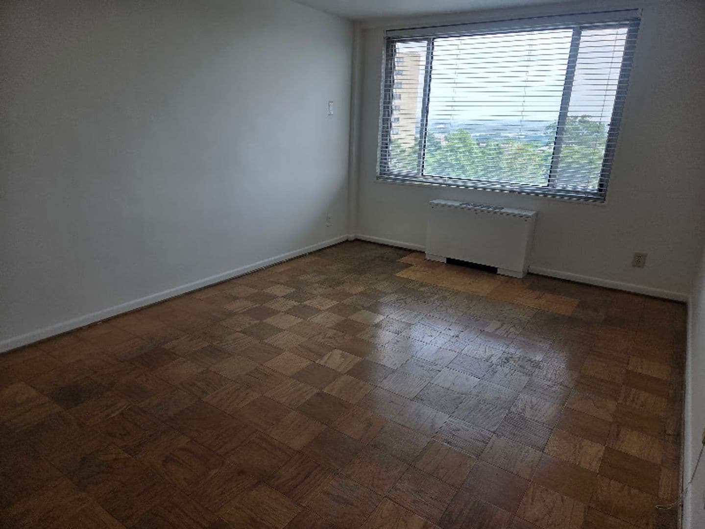 Arlington Apartment: 1215 North Fort Myer Drive