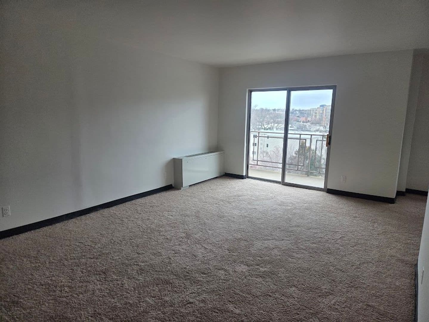 Arlington Apartment: 1220 North Pierce Street