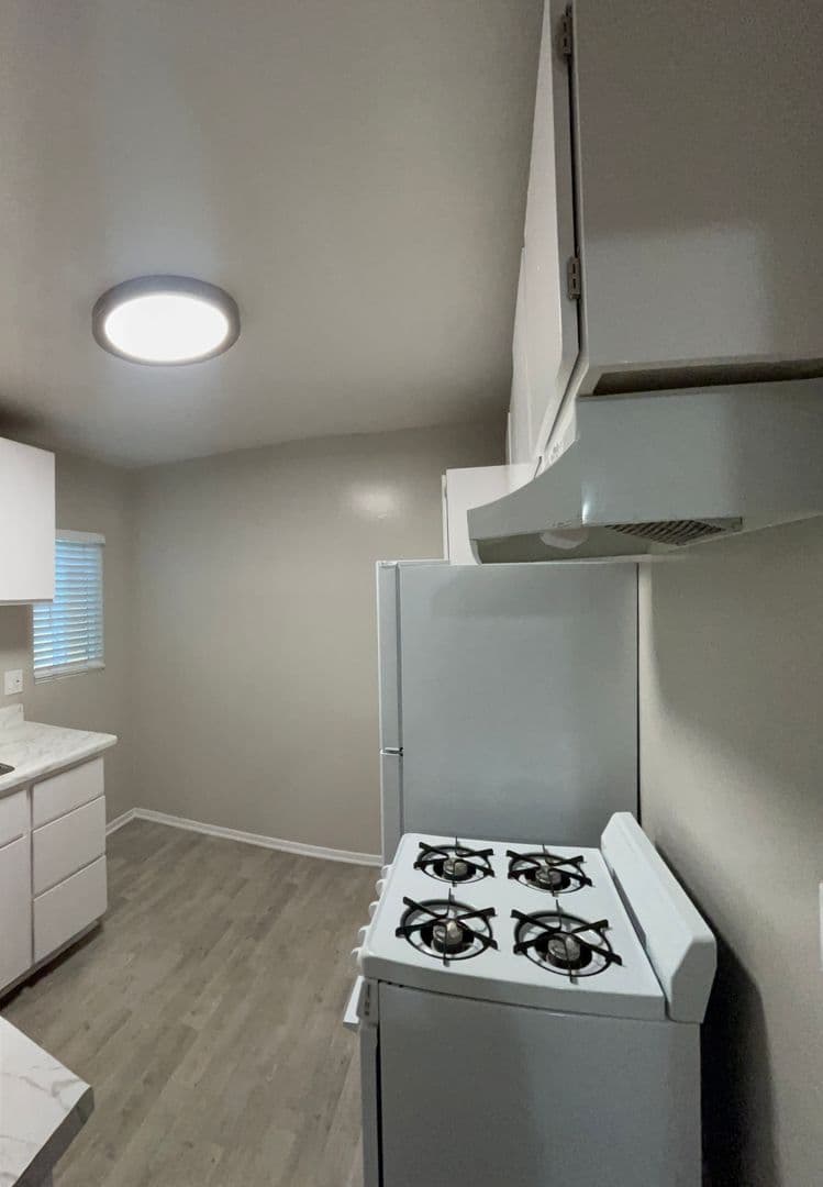 LONG BEACH Apartment: 1904-1912 E. BERMUDA ST