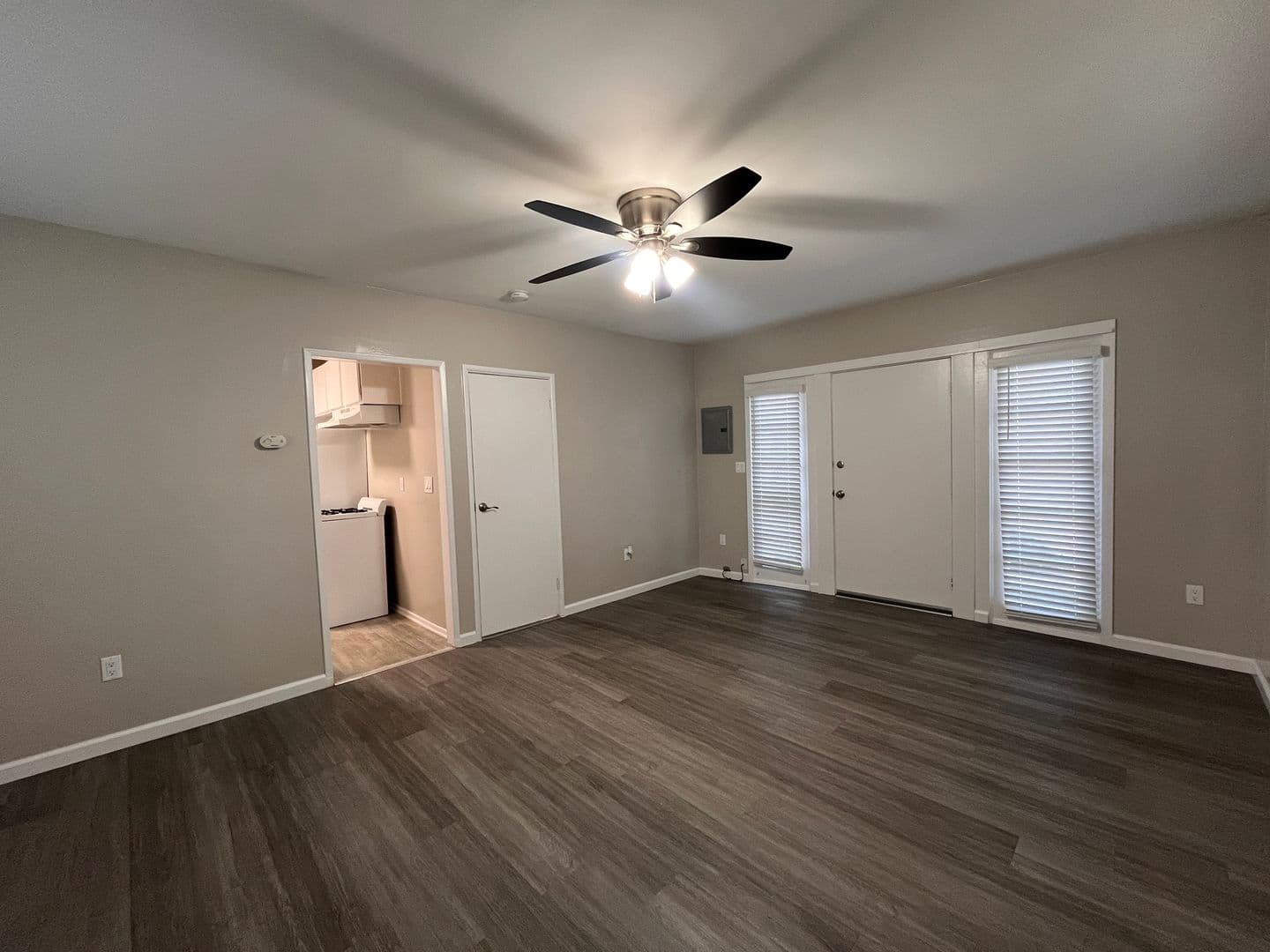 LONG BEACH Apartment: 1904-1912 E. BERMUDA ST
