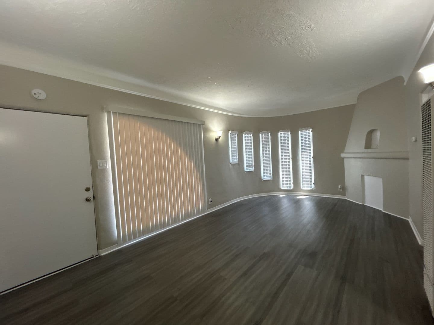 LONG BEACH Apartment: 335 JUNIPERO/2215 BERMUDA