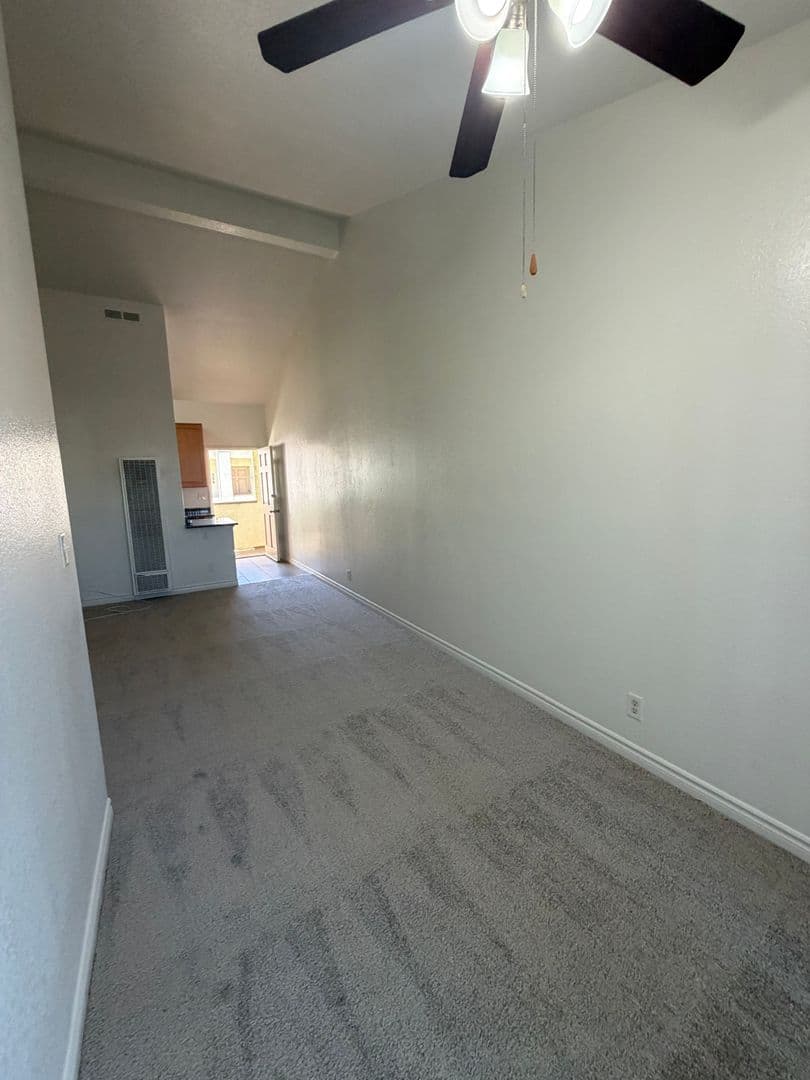 LONG BEACH Apartment: 758 ROSE AVENUE