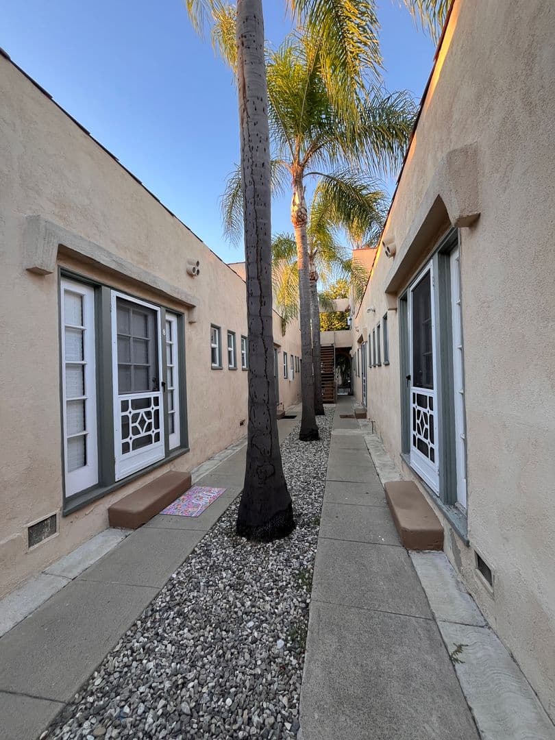 LONG BEACH Apartment: 1904-1912 E. BERMUDA ST