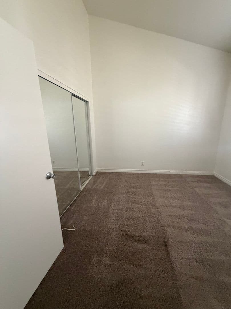 LONG BEACH Apartment: 758 ROSE AVENUE