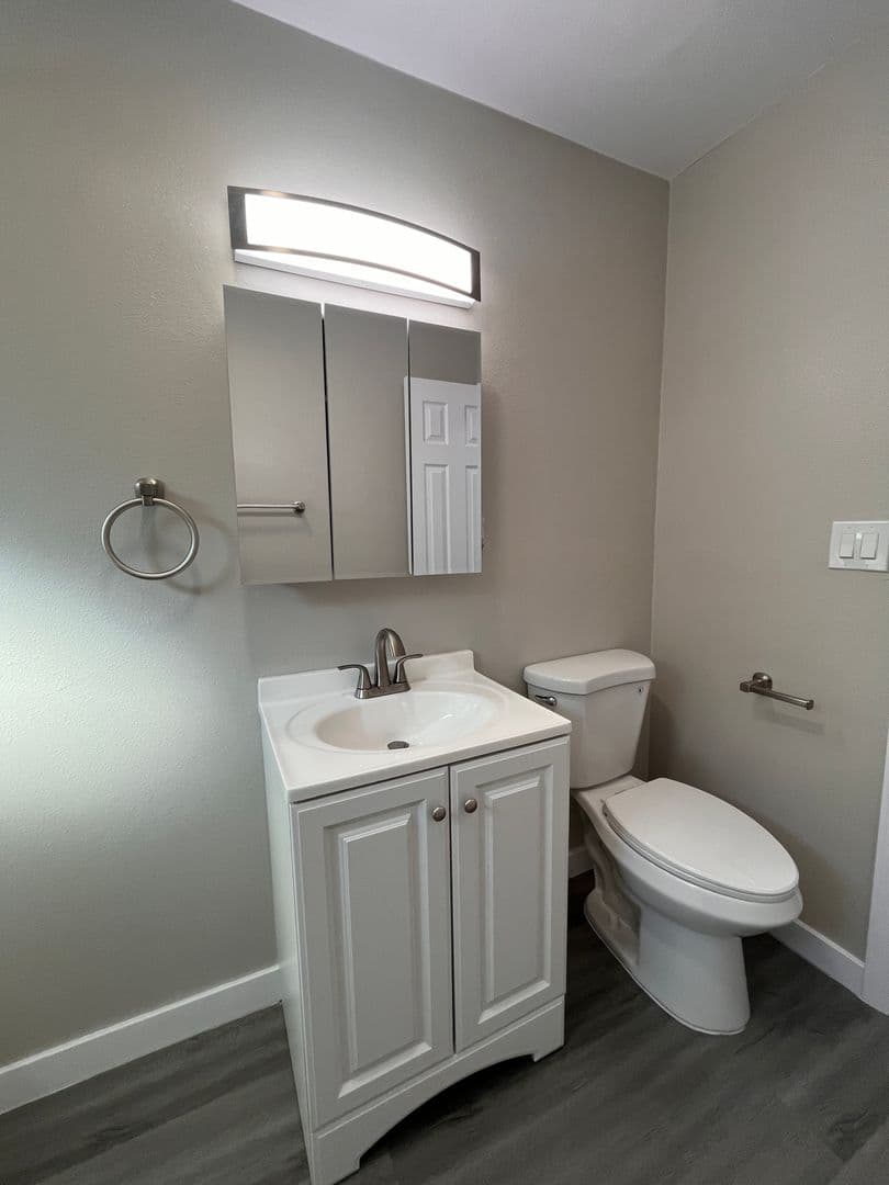 LONG BEACH Apartment: 1550-1604 HENDERSON AVE