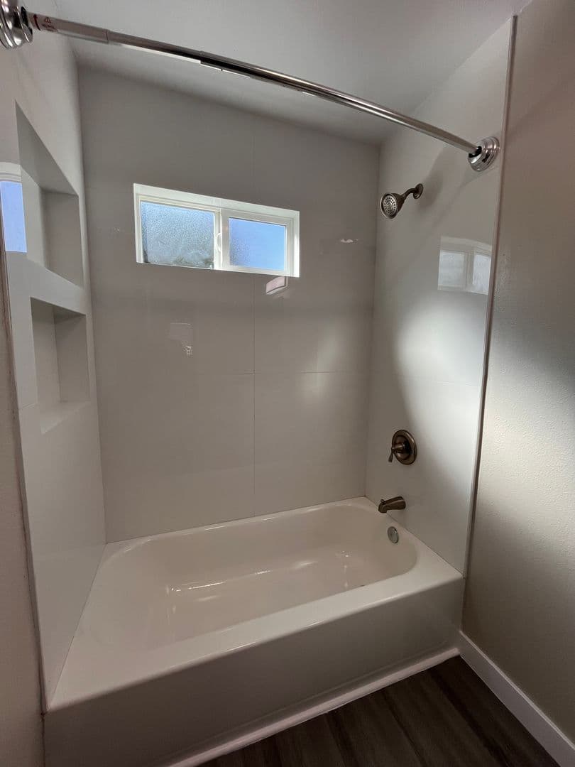 LONG BEACH Apartment: 1550-1604 HENDERSON AVE