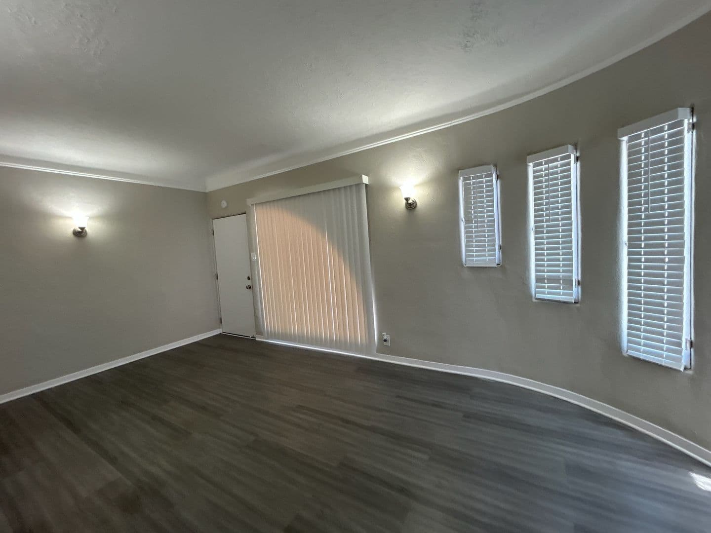 LONG BEACH Apartment: 335 JUNIPERO/2215 BERMUDA