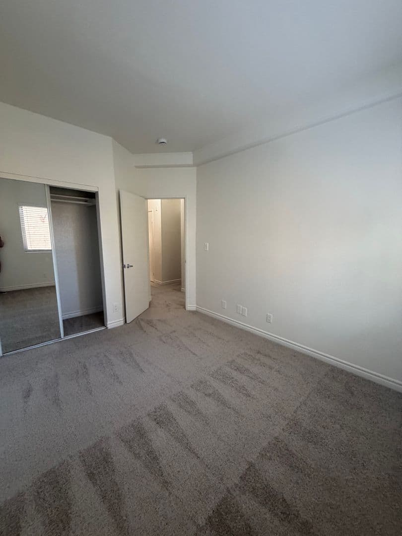 LONG BEACH Apartment: 758 ROSE AVENUE