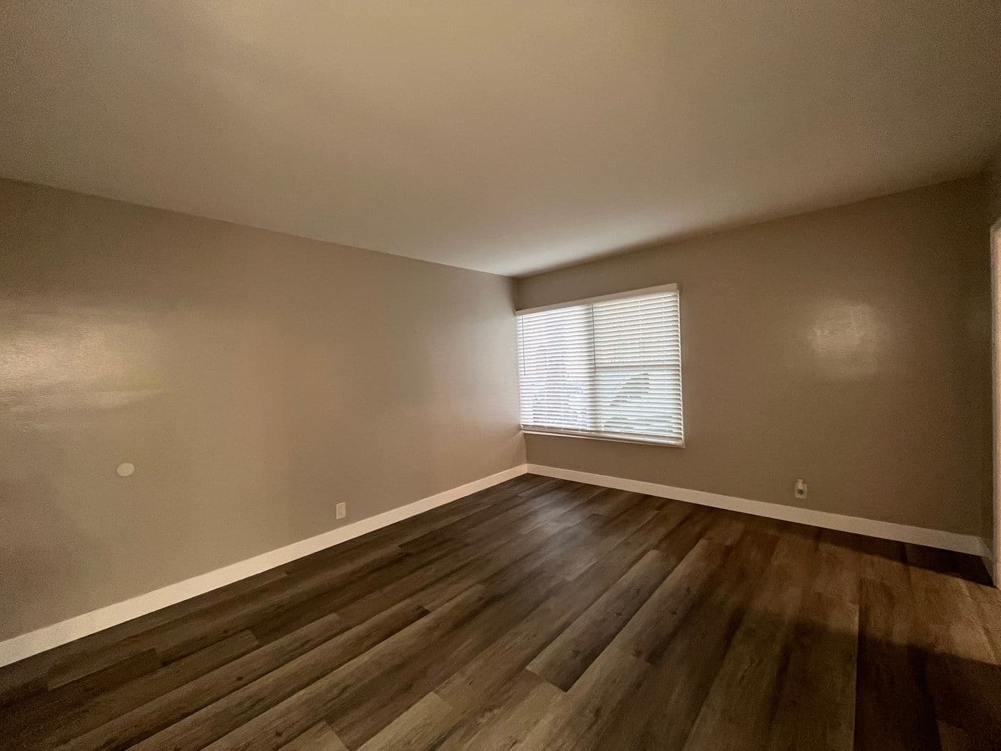 LONG BEACH Apartment: 1435 E OCEAN BLVD