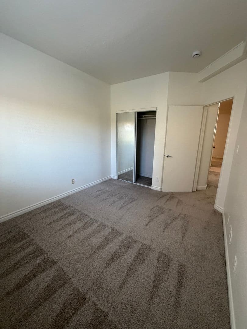LONG BEACH Apartment: 758 ROSE AVENUE