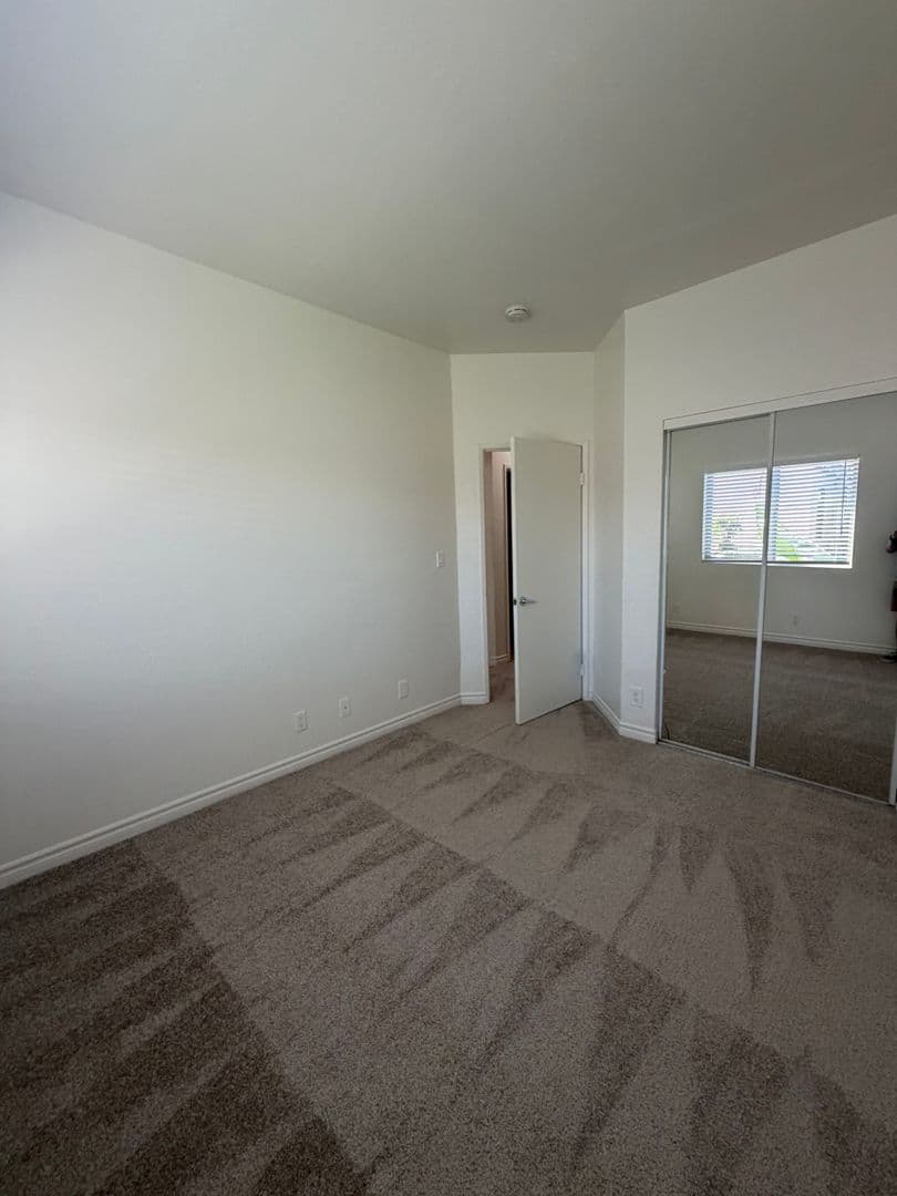 LONG BEACH Apartment: 758 ROSE AVENUE