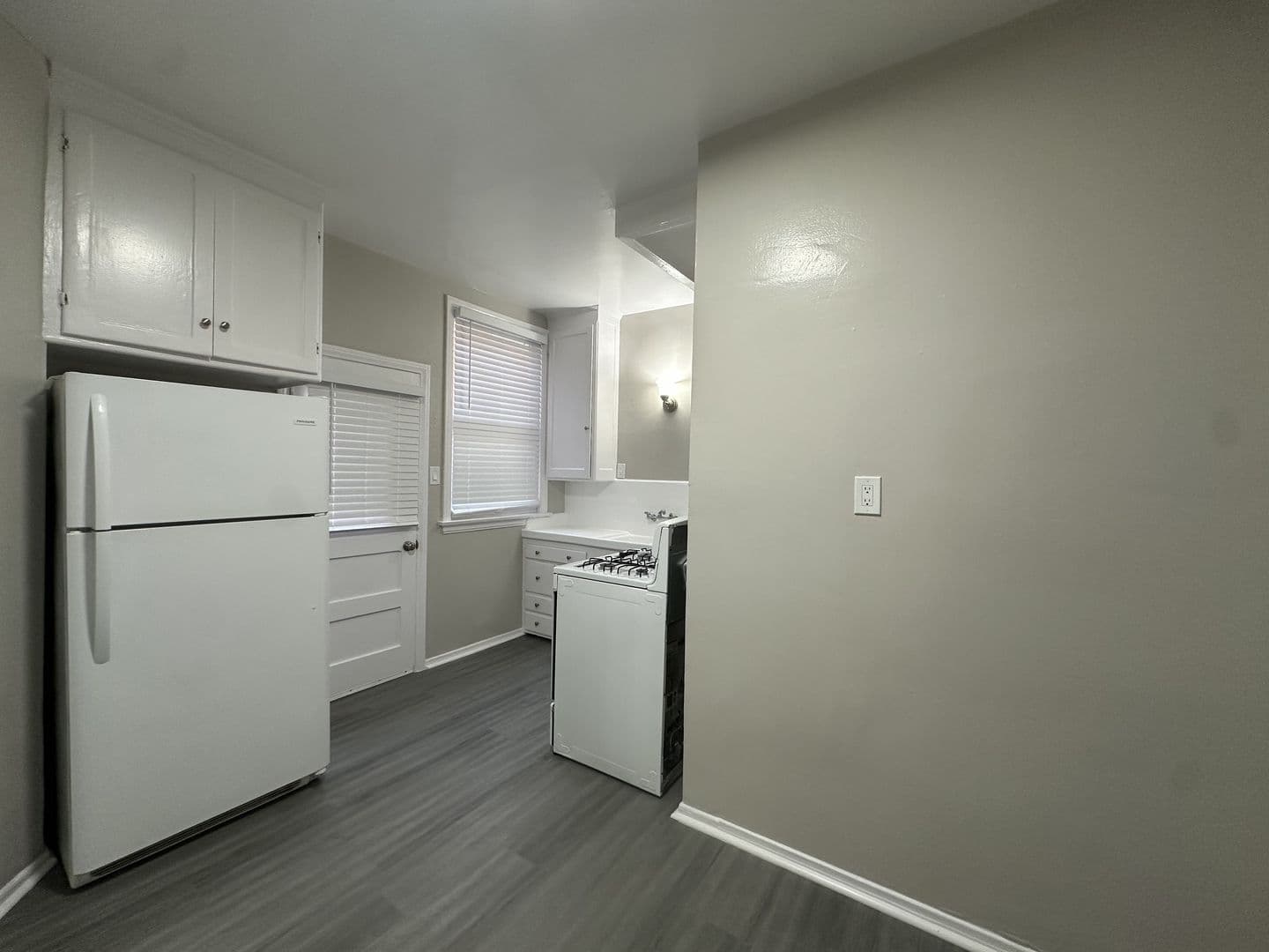 LONG BEACH Apartment: 335 JUNIPERO/2215 BERMUDA
