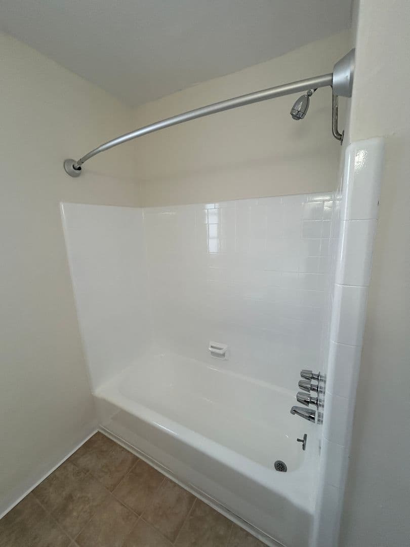 LONG BEACH Apartment: 131 BONITO AVE
