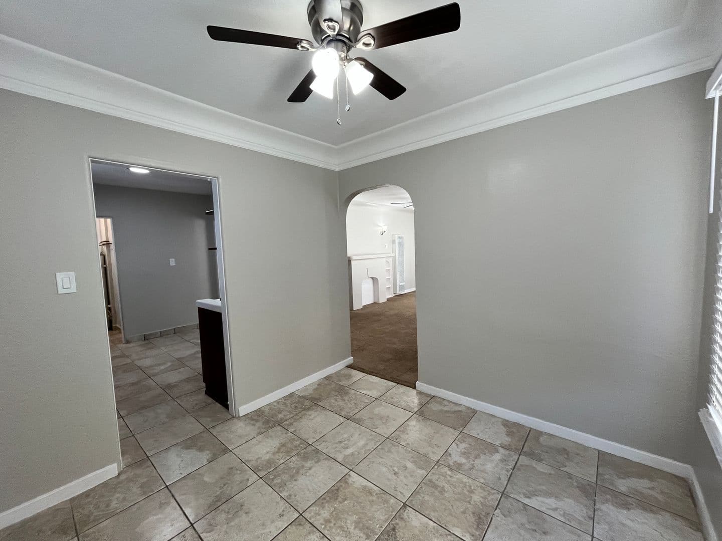 Long Beach Apartment: 2520 Cedar Ave