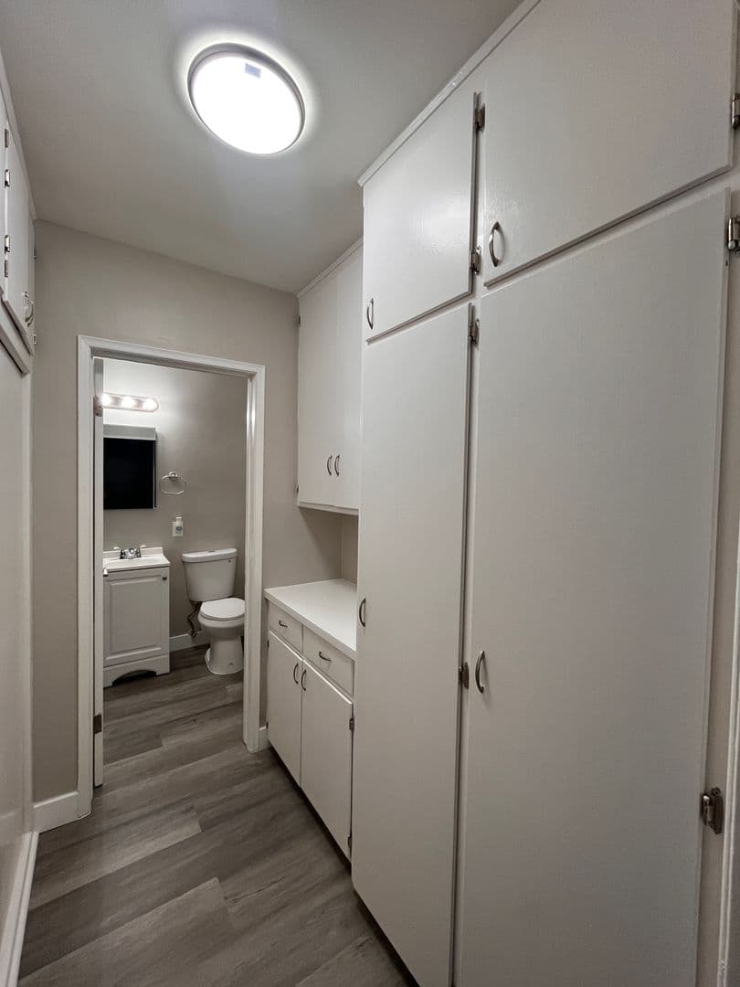 LONG BEACH Apartment: 1435 E OCEAN BLVD