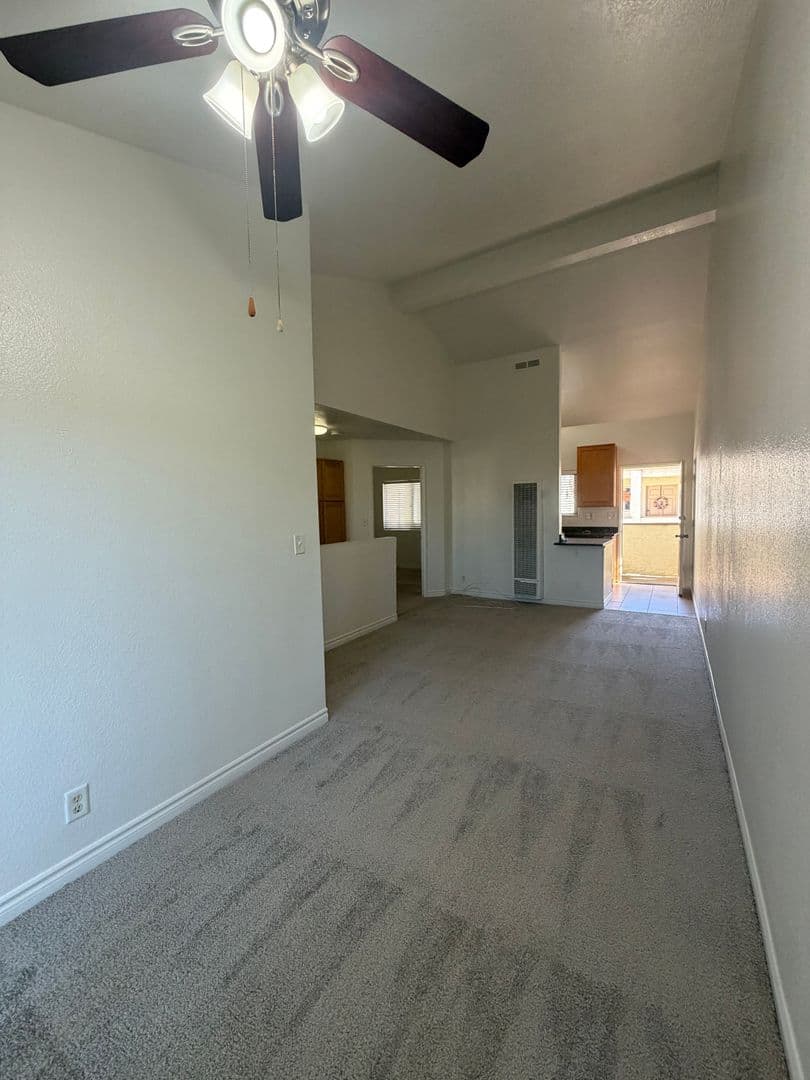 LONG BEACH Apartment: 758 ROSE AVENUE