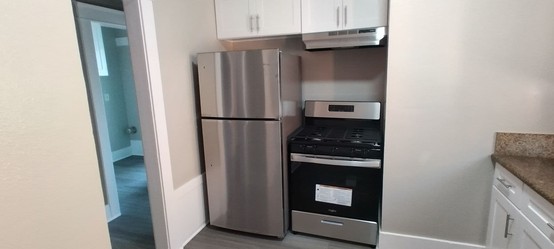 Long Beach Apartment: 632-638 W 8th St.