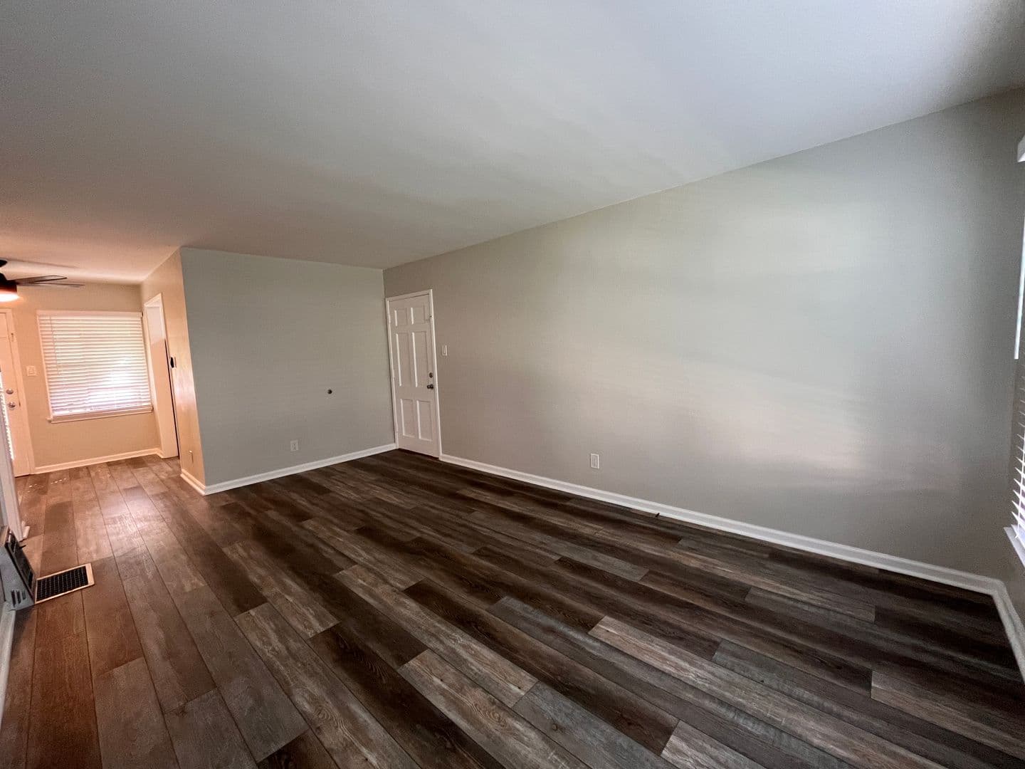 LONG BEACH Apartment: 1049 E CARSON ST
