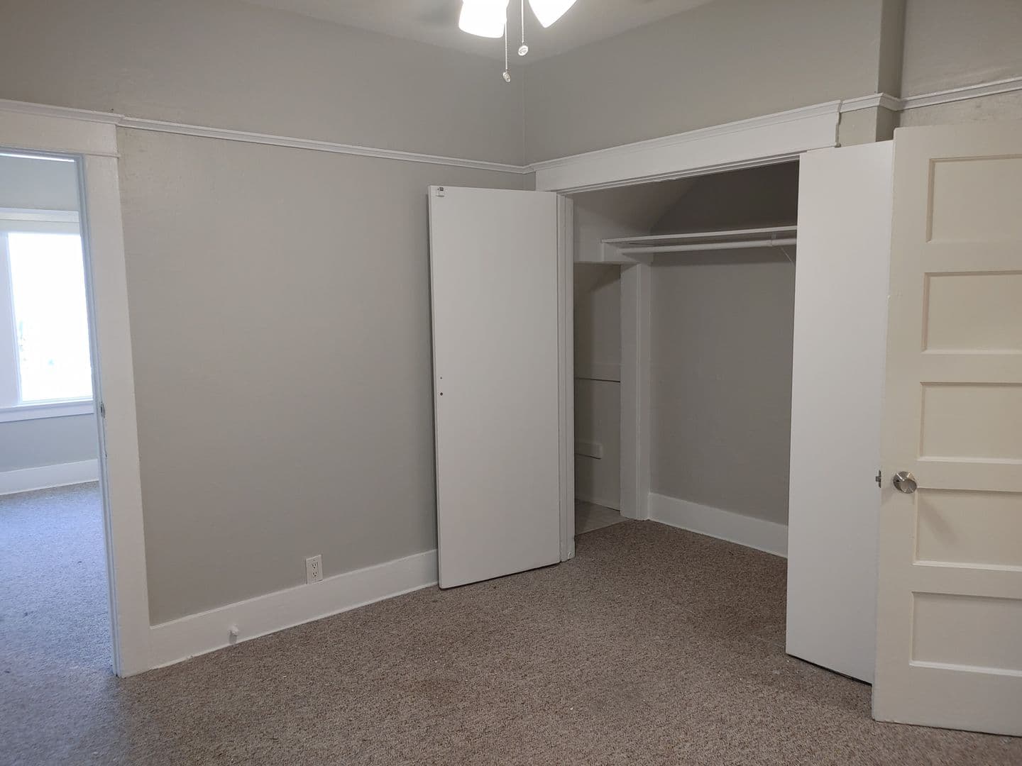LONG BEACH Apartment: 135 W 5th ST