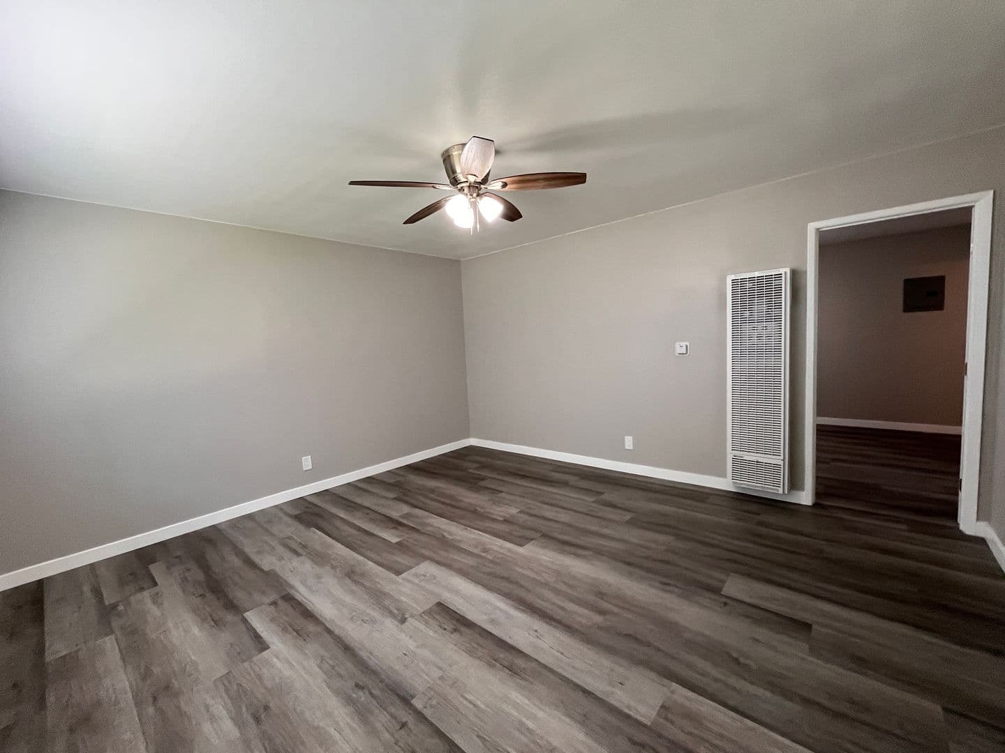 GARDENA Apartment: 14517 S VERMONT AVE