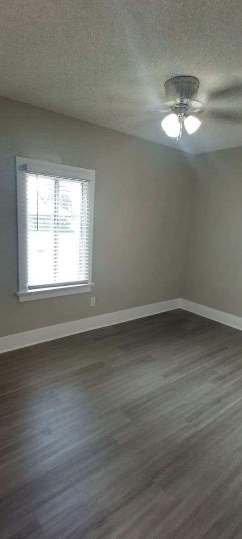 Long Beach Apartment: 632-638 W 8th St.