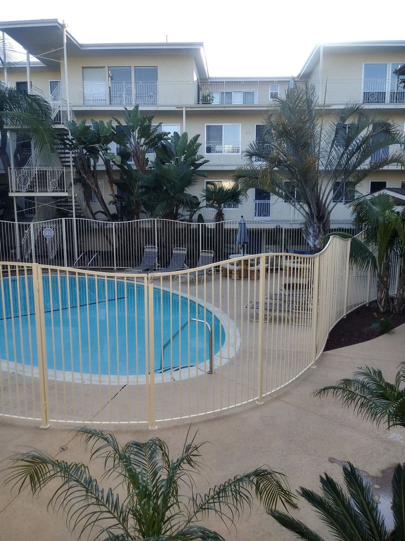 SEAL BEACH Apartment: 350 MARINA DR