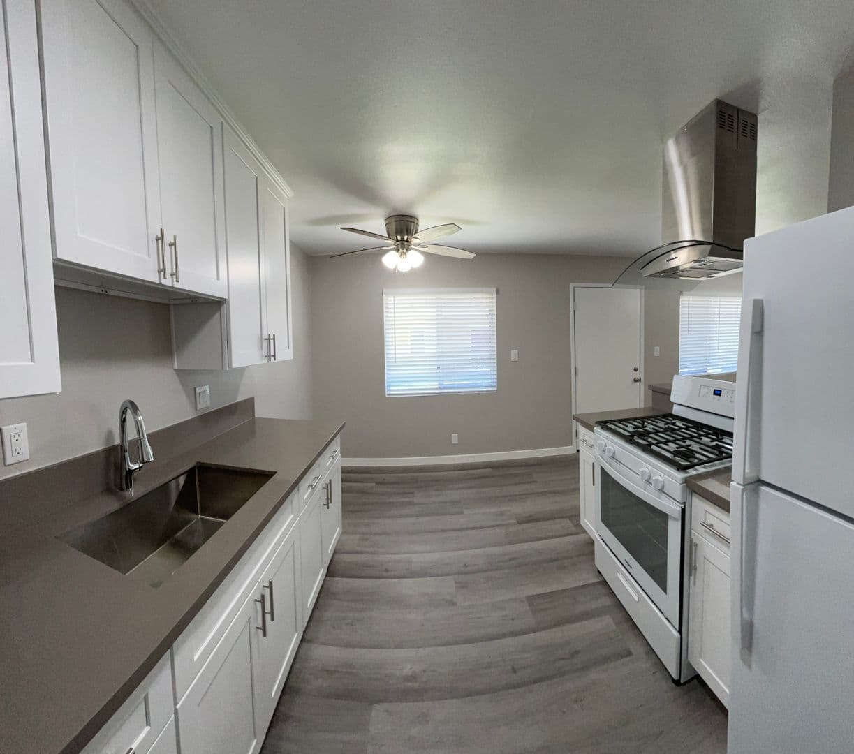 GARDENA Apartment: 14517 S VERMONT AVE