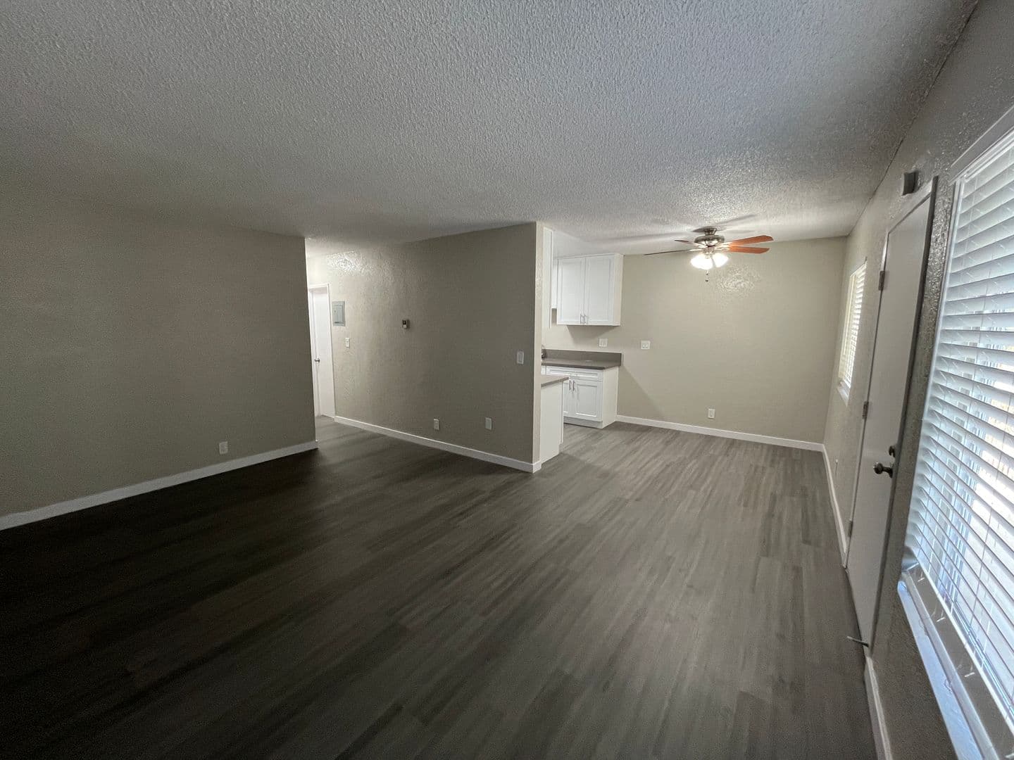 SEAL BEACH Apartment: 350 MARINA DR