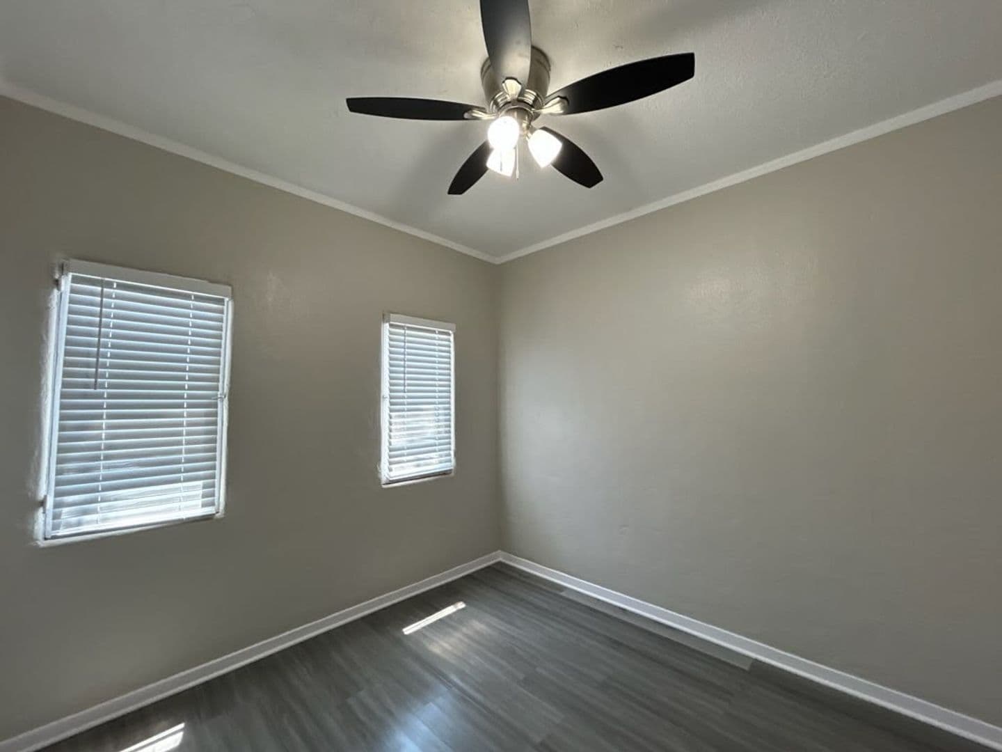 LONG BEACH Apartment: 335 JUNIPERO/2215 BERMUDA